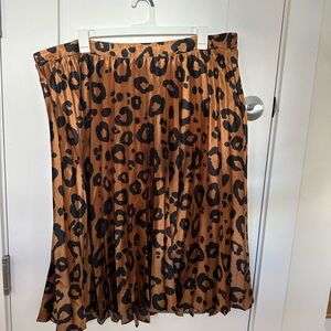 Ava & Viv Animal Print pleated skirt